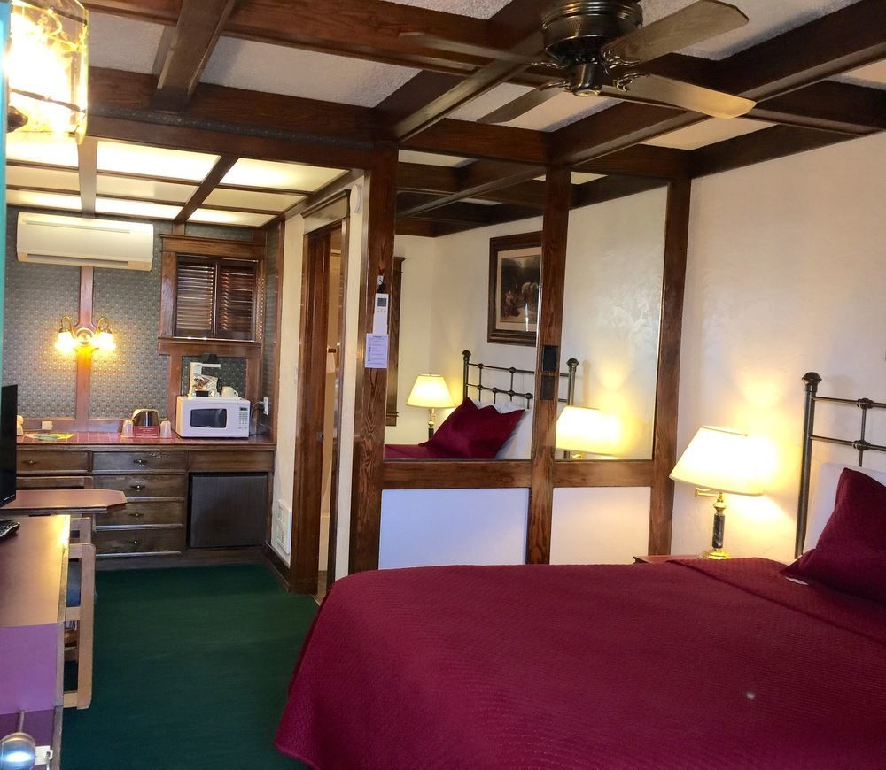 Sequim West Inn エクステリア 写真